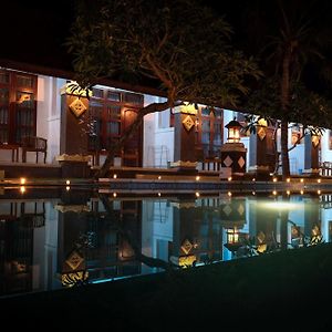 Bali Sunset Hotel ネガラ Exterior photo