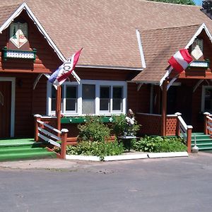 Crystal Brook Resort & Mountain Brauhaus ラウンドトップ Exterior photo