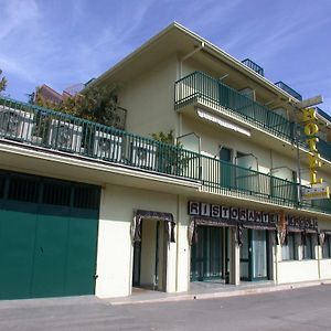 Hotel La Pergola リオネーロ・イン・ヴルトゥレ Exterior photo