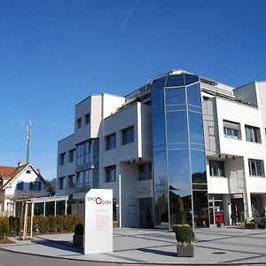 ホテル Oktogon Bonstetten Exterior photo