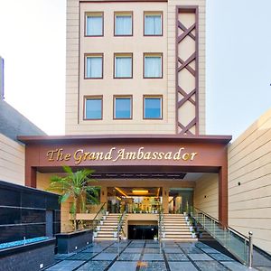 ホテル The Grand Ambassador Phagwāra Exterior photo