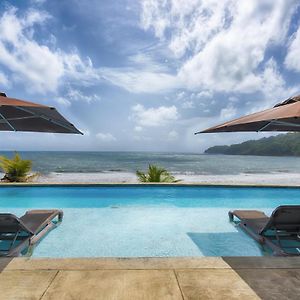 ホテル Pagua Bay House - Oceanfront Cabana'S Marigot Exterior photo