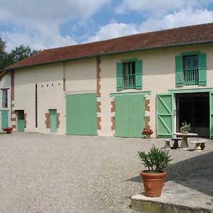 Huriel Les Malvaux Bed & Breakfast Exterior photo