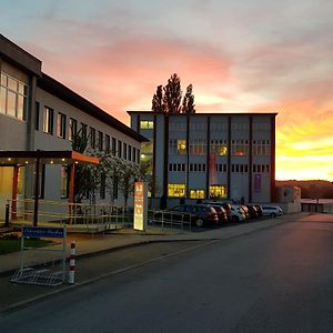 Ruhr Inn Hotel ハッティンゲン Exterior photo