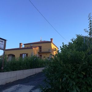 Castel Lagopesole Lacus Pensilis Bed & Breakfast Exterior photo