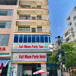 Full Moon Party Hotel ハイフォン Exterior photo