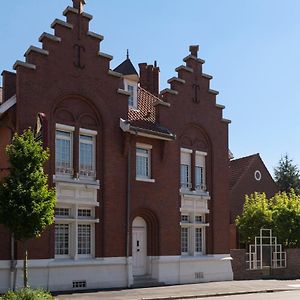 Logis - Belle Hotel, Lille-Ouest バイレウル Exterior photo