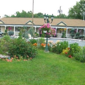 Cheshire Welcome Inn Exterior photo