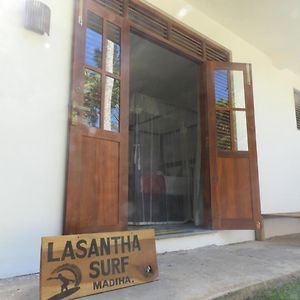 Lasantha Surf, Madiha マータラ Exterior photo
