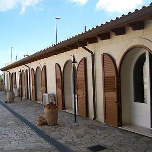 アカイア Masseria Carlini Bed & Breakfast Exterior photo