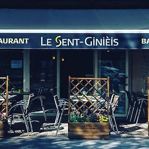 ホテル Le Sent-Ginieis Saint-Geniez-dʼOlt Exterior photo