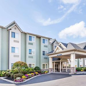 Microtel Inn & Suites By Wyndham ベローナ Exterior photo