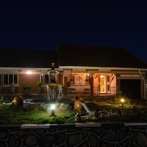 Lake Victoria Country Home エンテベ Exterior photo