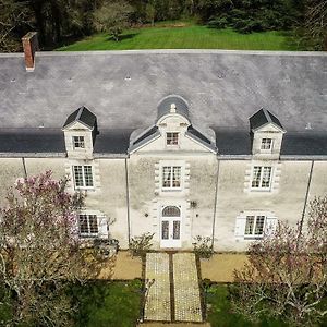 Grandchamp-des-Fontaines Chateau De La Grand'Cour Bed & Breakfast Exterior photo