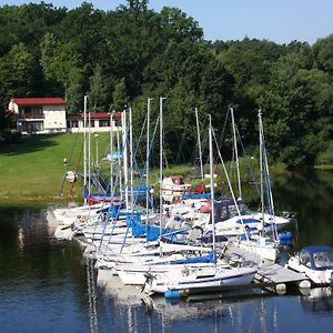 ホテル Yacht Club Barrandov Kožlí u Orlíka Exterior photo