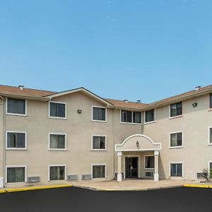 ホテル Super 8 By Wyndham Bridgeton/Arpt/St Louis Area Exterior photo