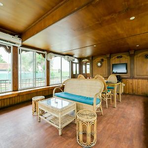 ホテル Oyo 13589 Houseboat My Trip Deluxe 4 Bhk Private アーラップーザ県 Exterior photo