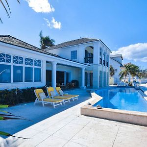 La Mouette Cable Beach Bahamian Villa ナッソー Exterior photo