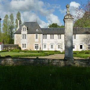 Bignoux Logis Du Chateau Du Bois Doucet Bed & Breakfast Exterior photo