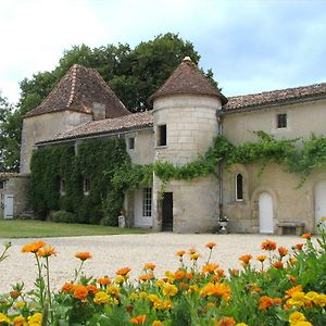 Le Breuil  Chateau De La Tour Du Breuil Bed & Breakfast Exterior photo