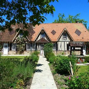 Glos-sur-Risle Le Clos Sainte Helene Bed & Breakfast Exterior photo