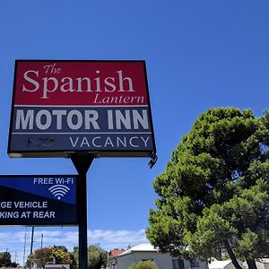 The Spanish Lantern Motor Inn パークス Exterior photo