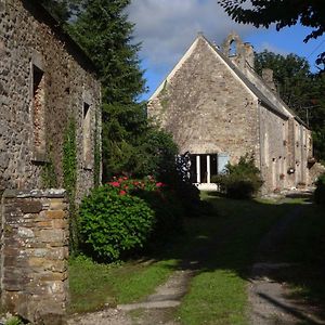 Brix Prieure St Pierre De La Luthumiere Bed & Breakfast Exterior photo