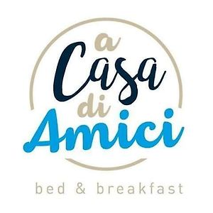 Toritto A Casa Di Amici Bed & Breakfast Exterior photo