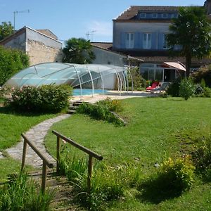 エギュイヨン Clos Muneau Bed & Breakfast Exterior photo