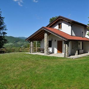 Albareto  Il Casolare Bioenergetico Bed & Breakfast Exterior photo