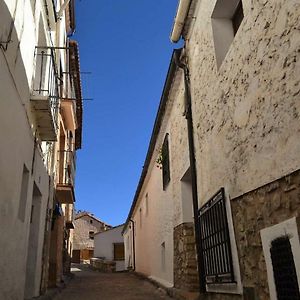 Hostal Restaurante San Millan オリウェラ・デル・トレメダル Exterior photo