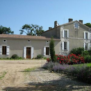 Le Garde Domaine Les Galards Bed & Breakfast Exterior photo