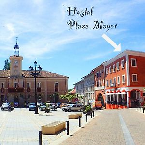 ホテル Hostal Plaza Mayor カリオン・デ・ロス・コンデス Exterior photo