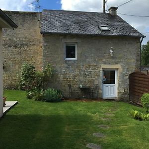 バイユー La Pomme De Nuit Bed & Breakfast Exterior photo