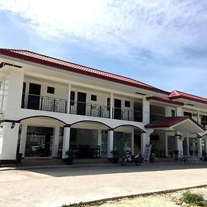 Panglao Village Court Apartments ボホール Exterior photo