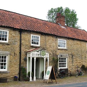 The Coxwold Tearooms And Bed & Breakfast ヨーク Exterior photo