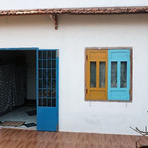 Trai Hoa Vang Homestay - Hostel トゥイホア Exterior photo