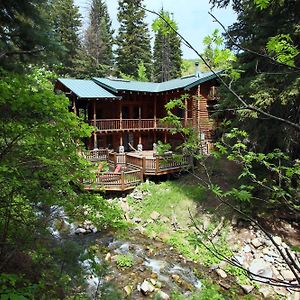 ホテル Log Cabin On The Stream Sundance Exterior photo