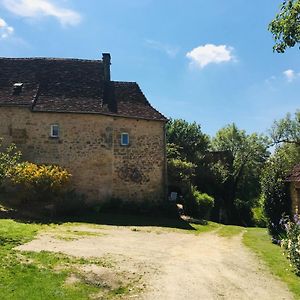 Gite Et Chambres D'Hotes - Sur Le Chemin Des Sens アゼラ Exterior photo