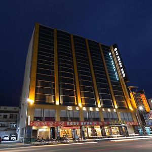 エバー デライトフル ビジネス ホテル 嘉義市 Exterior photo