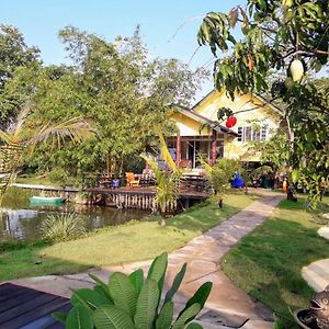 ホテル Llamados Fishing Lake San Kamphaeng Exterior photo