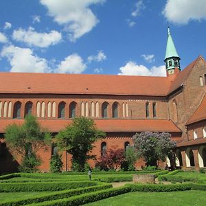 Zentrum Kloster レーニン Exterior photo