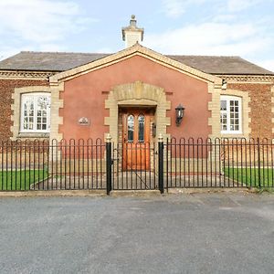 Wereham The Old Schoolヴィラ Exterior photo