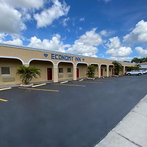 Economy Inn アーケイディア Exterior photo