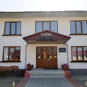 ホテル Adina Riscani Exterior photo