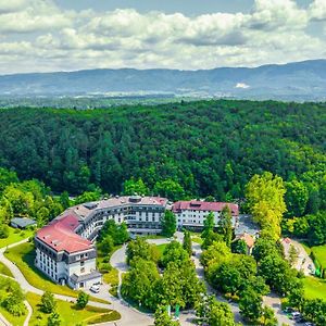 Hotel Smarjeta - Terme Krka シュマリェシュケ・トプリツェ Exterior photo