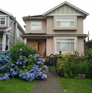 Helen'S House / Close To Skytrain And Airportバンクーバー Exterior photo