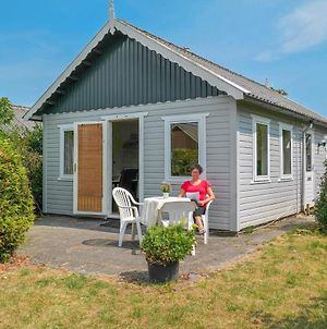 Madellief Cheapest 3 Pers Holiday Home Close To The National Park LauwersmeerAnjum Exterior photo