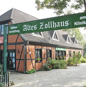 ホテルAltes Zollhaus Am Klinikum リューベック Exterior photo