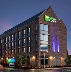 Holiday Inn Express Cambridge West - Cambourne, An Ihg Hotel Exterior photo